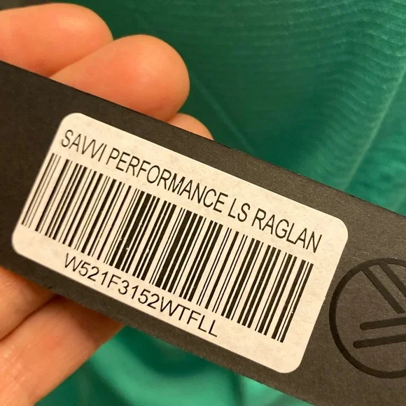 Savvi performance long Sleeved Tee NWT L 133 - Picture 5 of 6